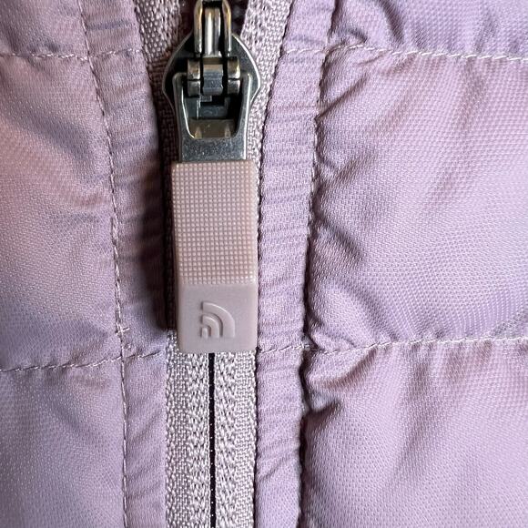 TNF Thermoball Quilted Insulated Hooded Softshell Vest in Purple Women's Small - Picture 10 of 15